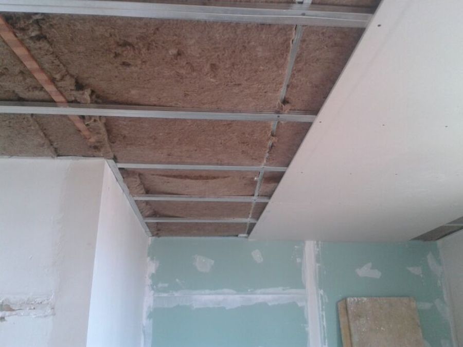 Aislamiento y montaje de pladur techo