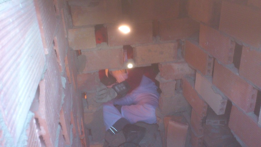 Aislar con inyección de aislantes de celulosa