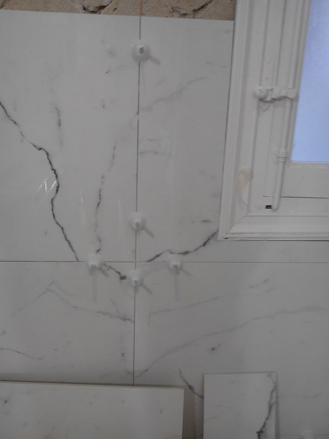 Alicatado con porcelanico 120/60cm