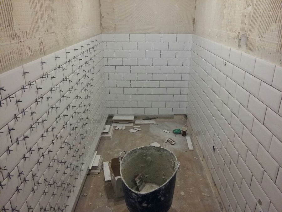 Alicatado de baños.