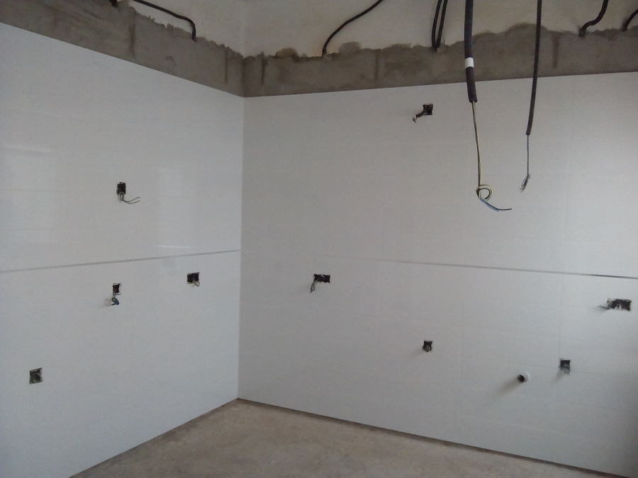 Alicatado de cocina e instalaciones