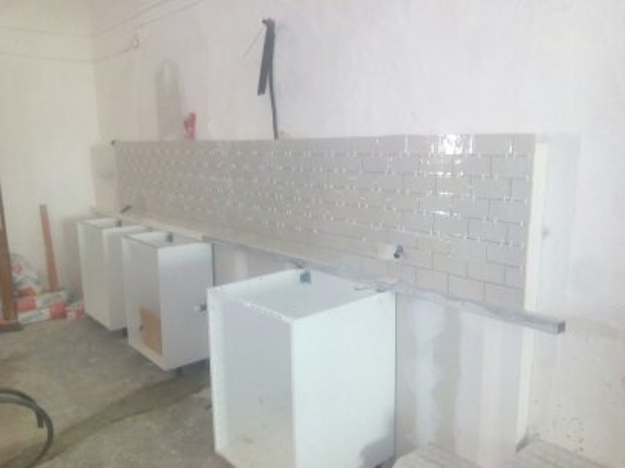 ALICATADO DE COCINA SOBRE PANELES DE PLADUR