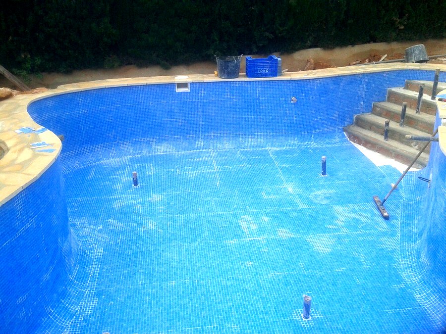 Alicatado piscina .