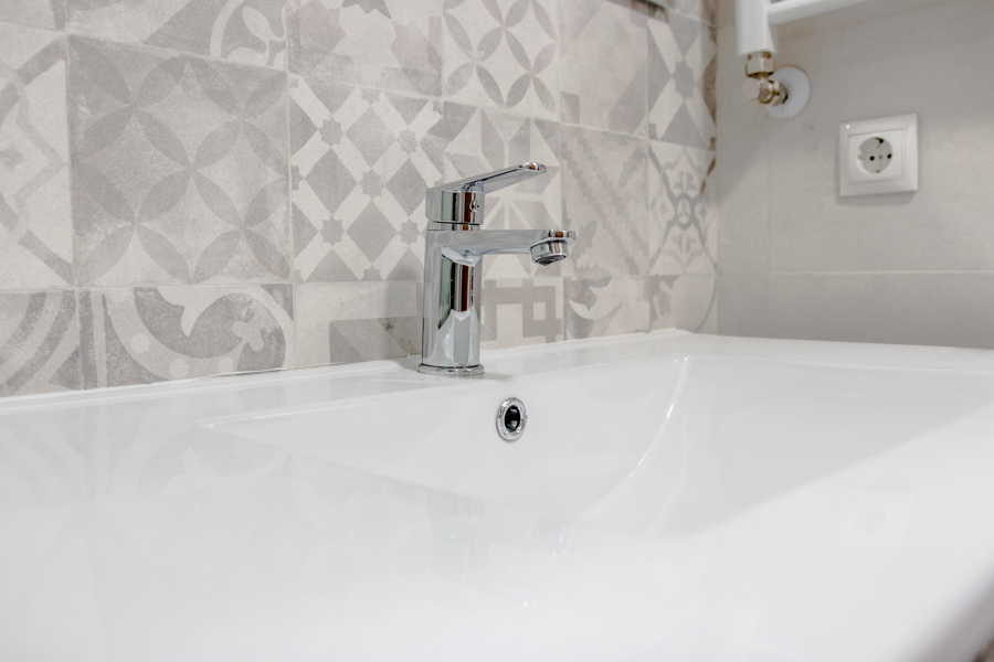 Alicatado y solado de baño