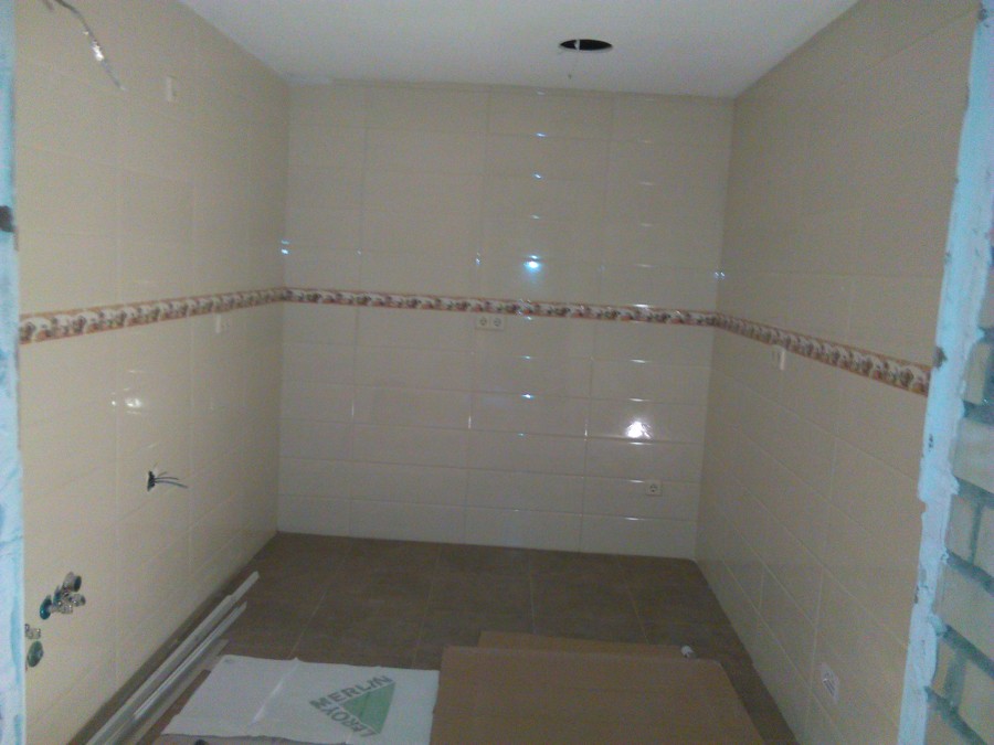 Alicatado y solado de cocina