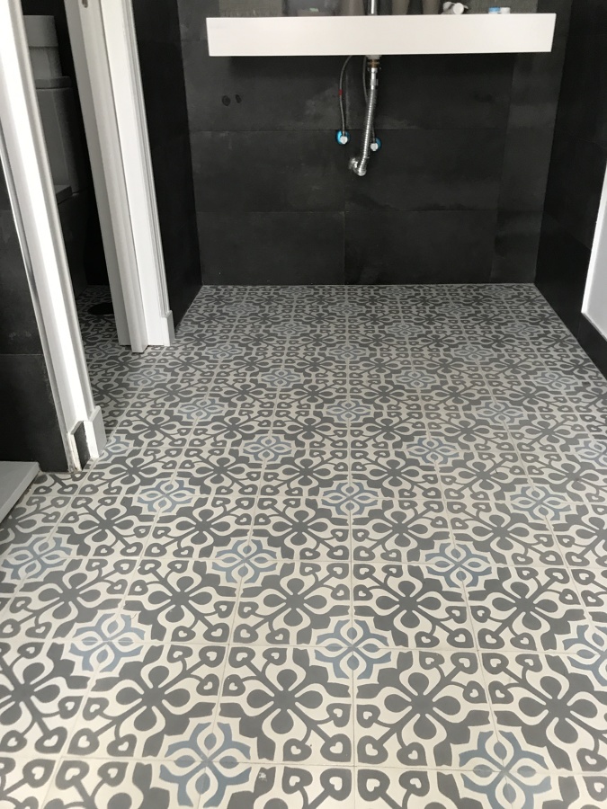 ALICATADO Y SOLADO EN BAÑOS