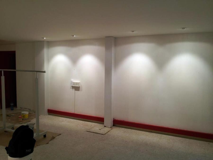 Alisado de Paredes y Pintado de canaletas de Conducción