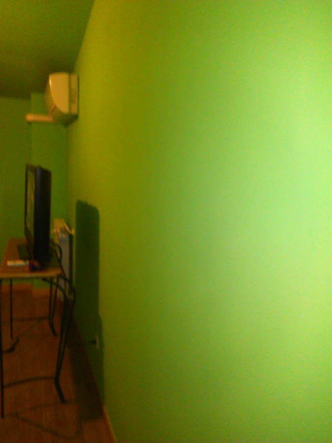 Alisado y pintado de habitacion en color