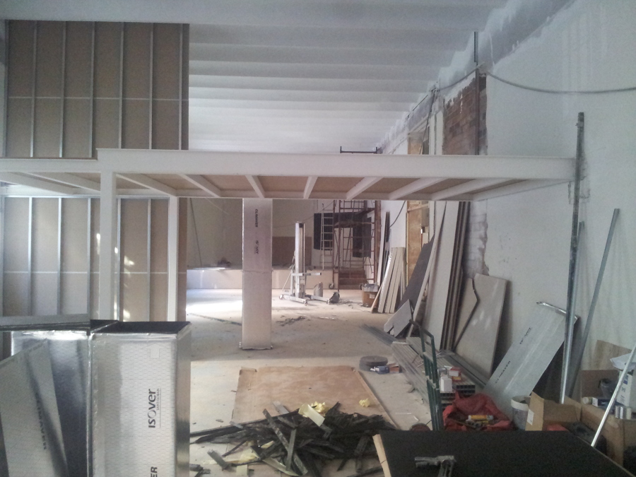 Altillo para proyector de cine                     