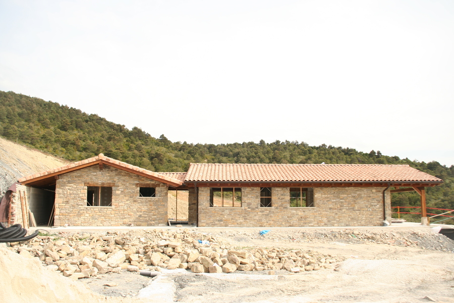 Alzado posterior-perfil montaña