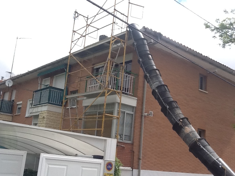 andamio y tubos preparados para vaciar cubierta