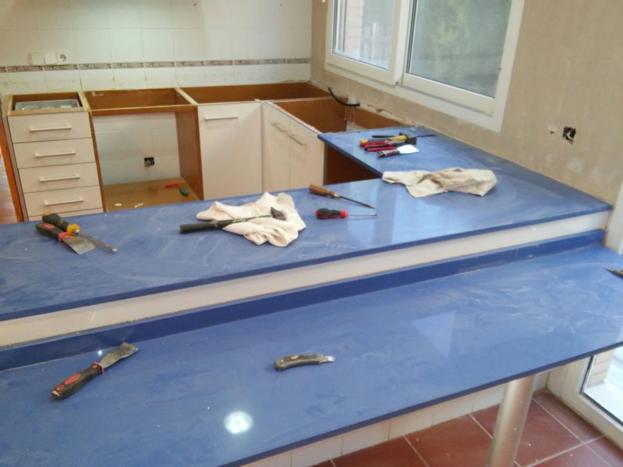 Antigua encimera de cocina, el cliente no estaba satisfecho con el color.