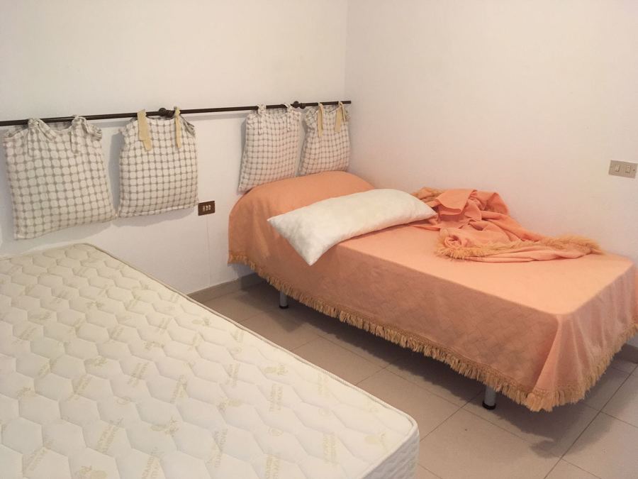 ANTIGUA HABITACIÓN CON DOS CAMAS.