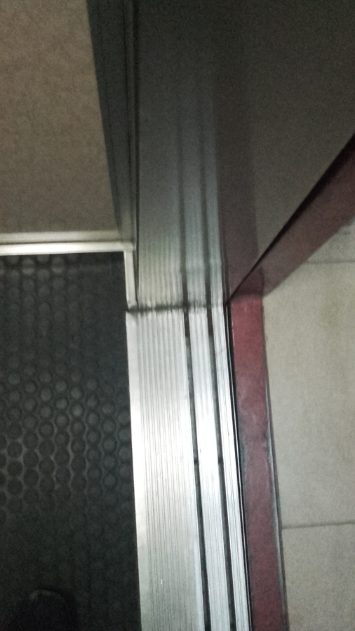 antigua pisadera y suelo cabina