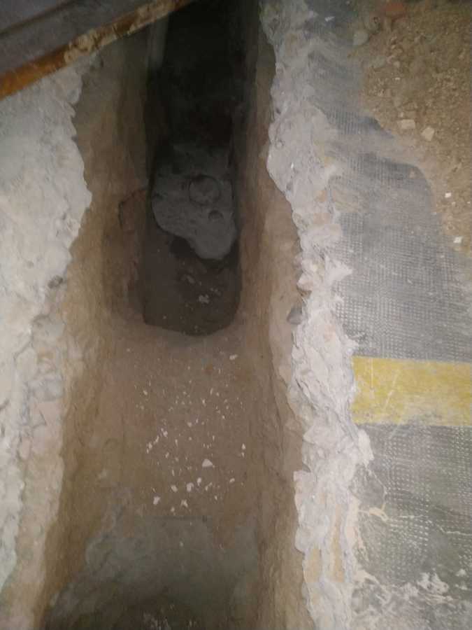 Apertua de zanjas en garaje