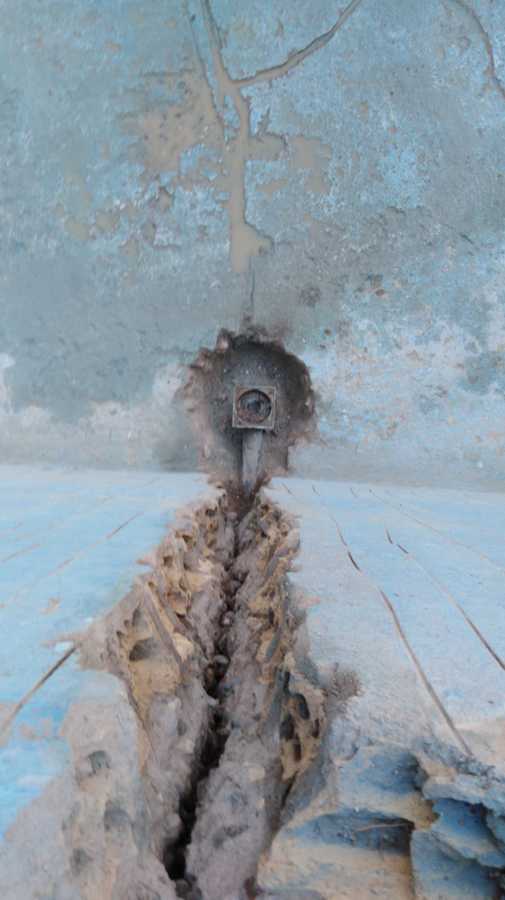 Apertura de grietas para sanearlas