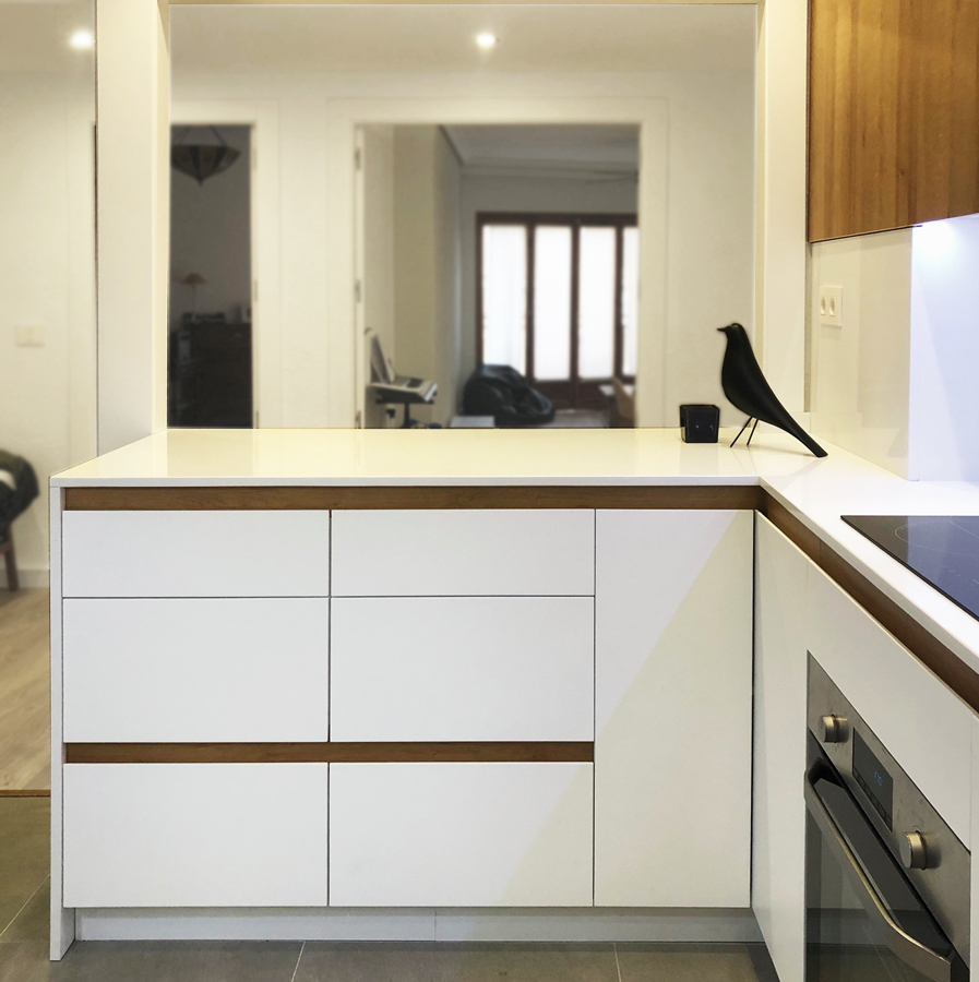 apertura de hueco pasa-platos