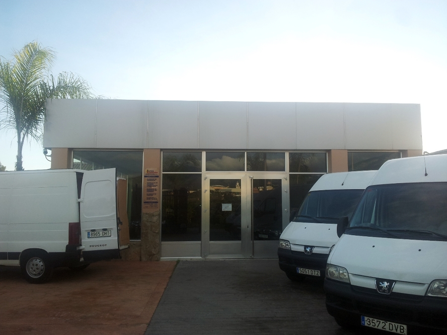 Apertura nave para alquiler, venta, reparación y mantenimiento de vehiculos. 