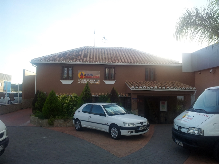 Apertura nave para alquiler, venta, reparación y mantenimiento de vehiculos. 