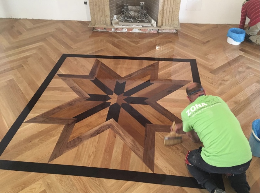 Aplicación ultima mano de barniz