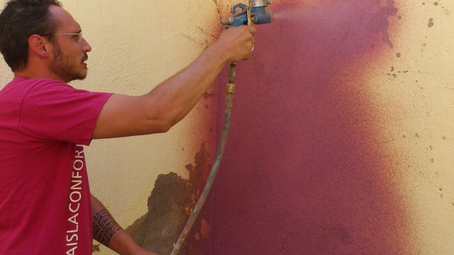 aplicando corcho proyectado