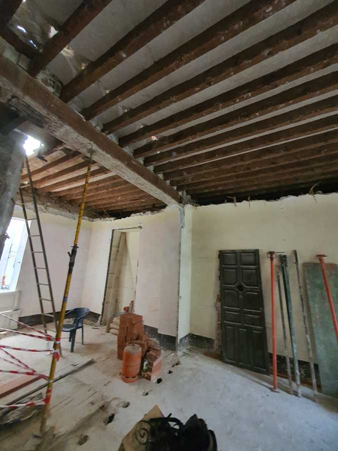 apuntalamiento de viga transversal de madera