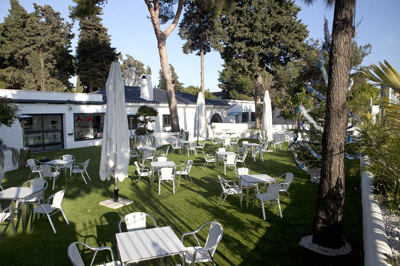 Aquarela Gastrobar&Jardín ORTHO estudio de interiorismo