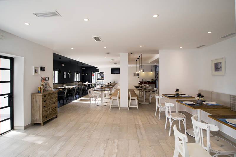 Aquarela Gastrobar&Jardín ORTHO estudio de interiorismo