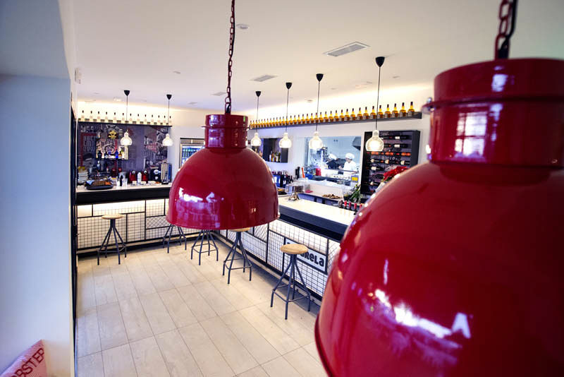 Aquarela Gastrobar&Jardín ORTHO estudio de interiorismo