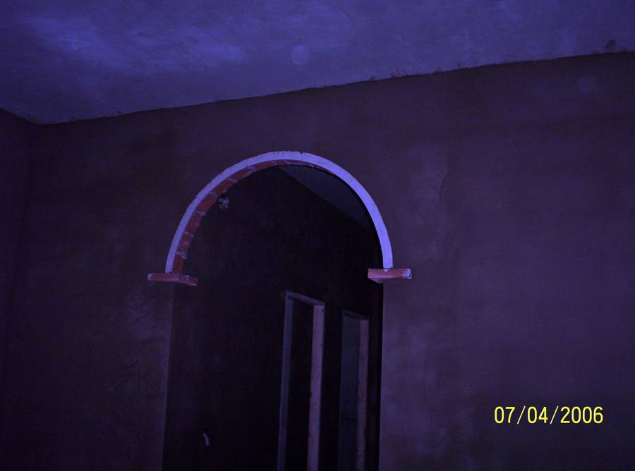 arco de separacion de salon a pasillo de habitaciones