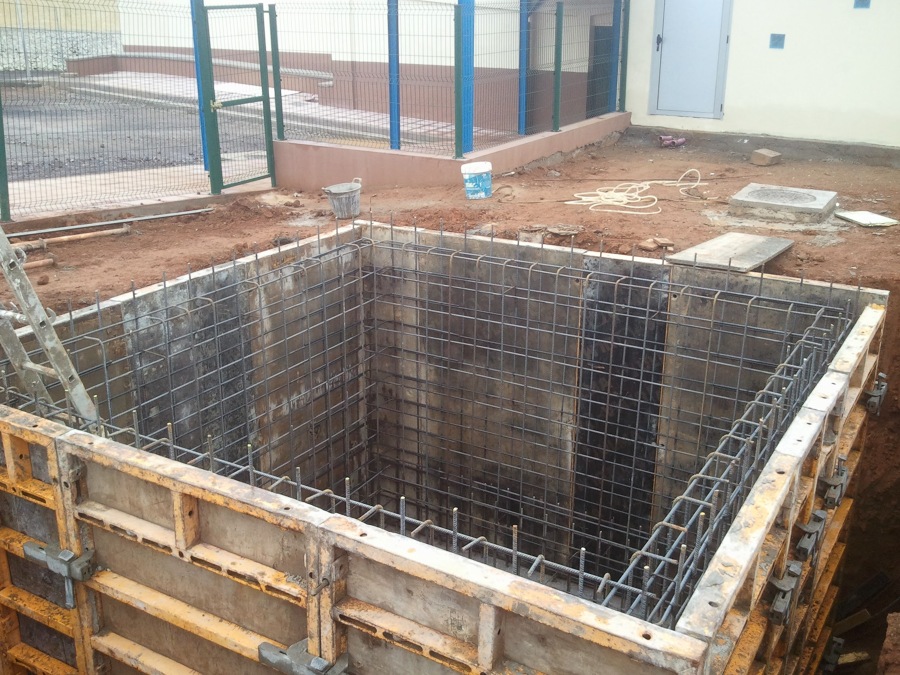Armadura de muros y encofrado 