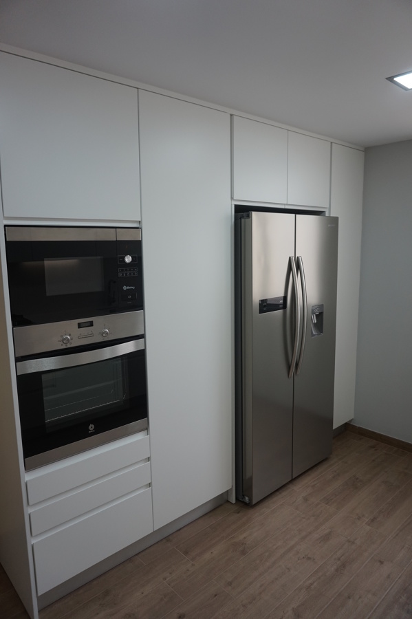 ARMARIADA HORNO + MICROONDAS