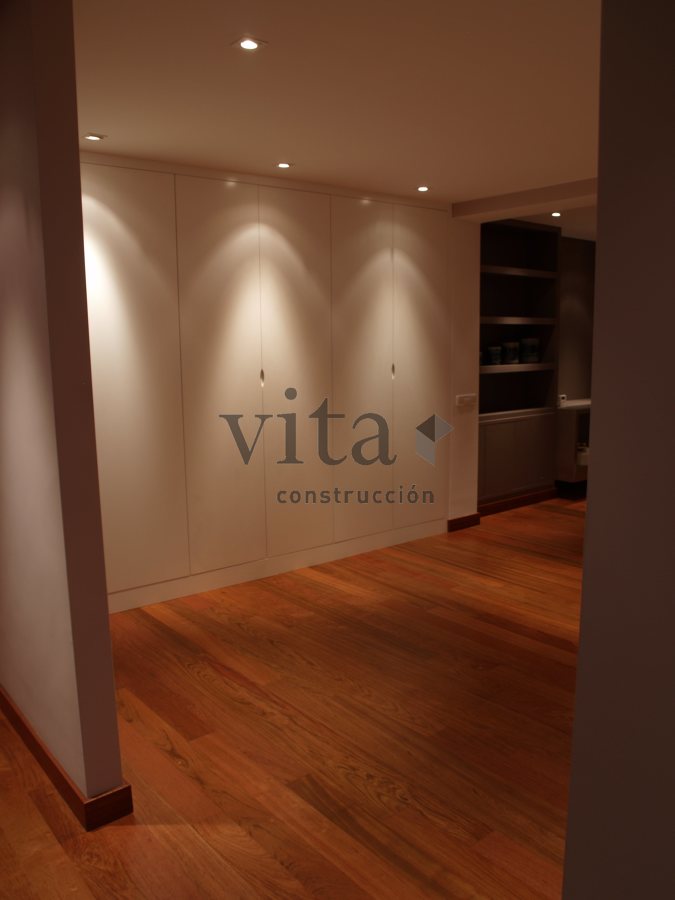 Armario a medida lacado