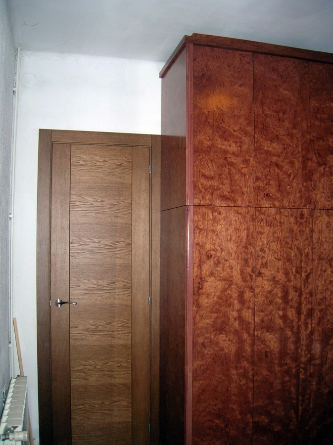 Armario a medida toda altura , bubinga