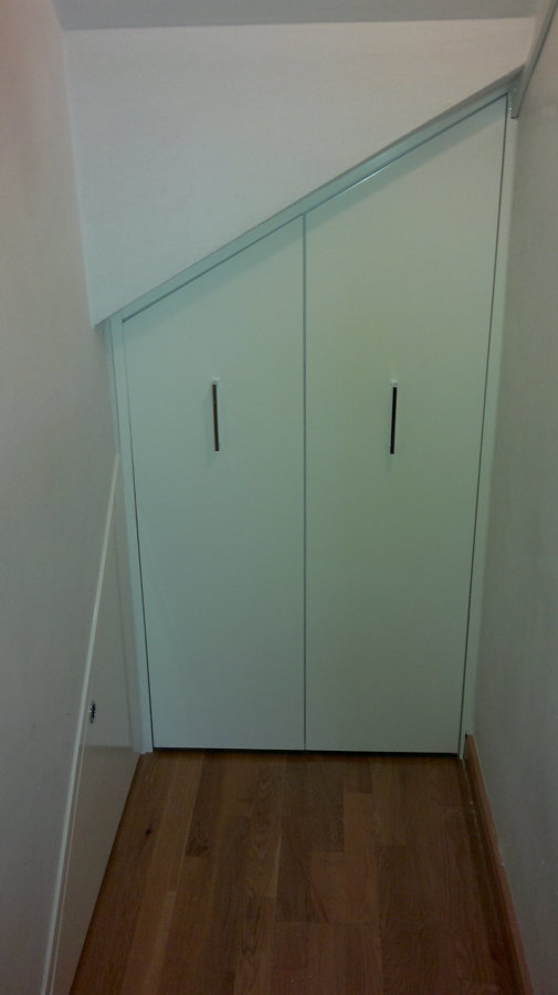 Armario bajo escalera