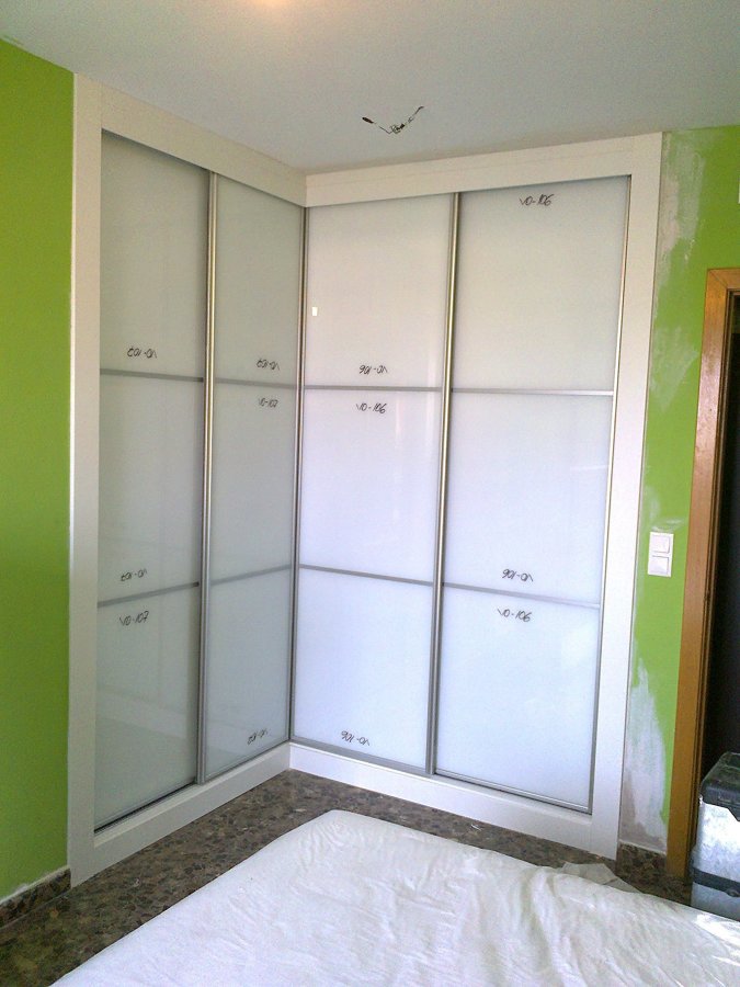 ARMARIO DE RINCON CRISTAL LACOBEL