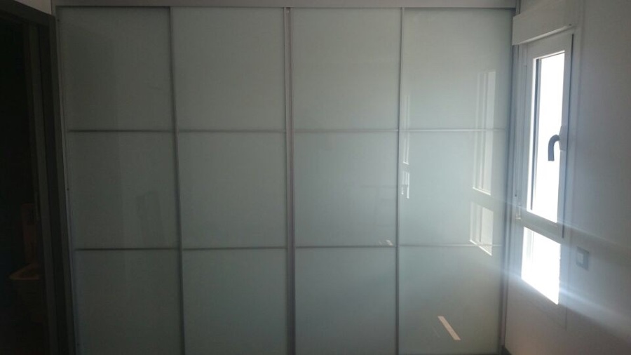 Armario estilo moderno