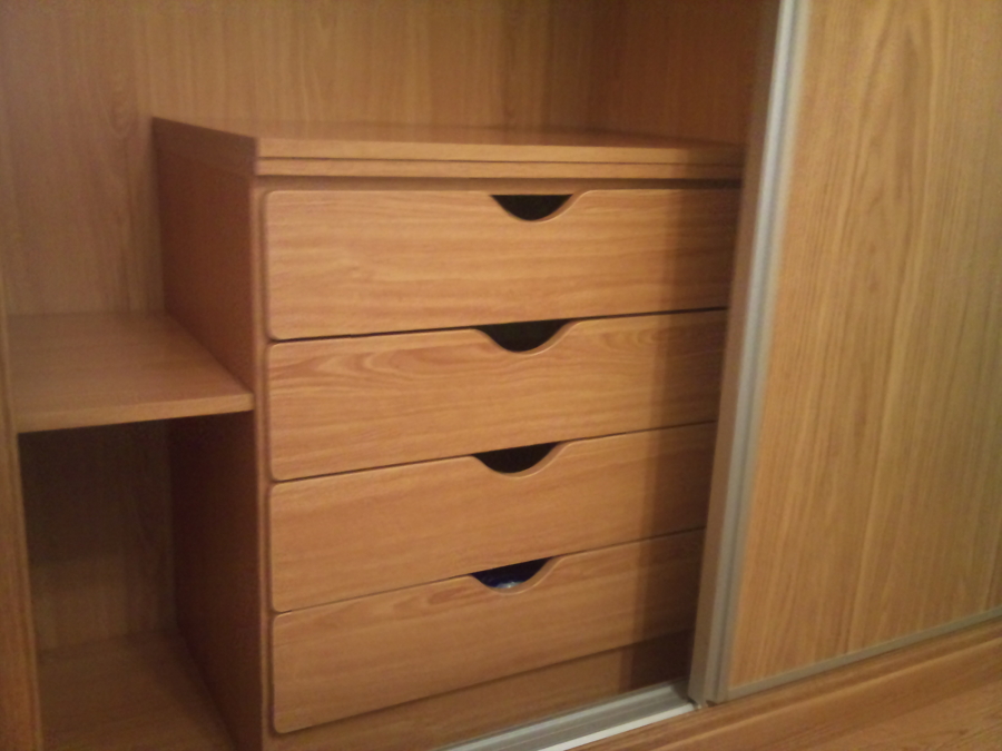 ARMARIO HOJAS CORREDERAS