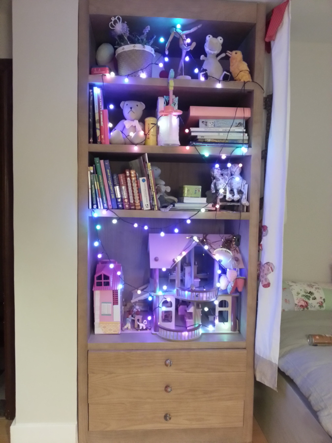 Armario libros dormitorio niña - Fresno