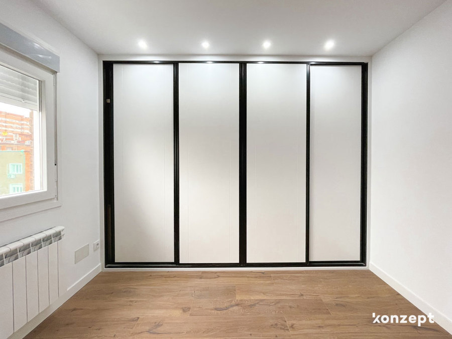 armario puertas correderas marco negro