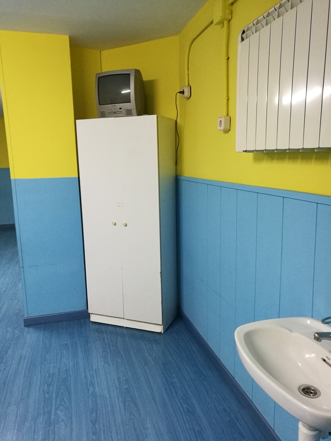 Armario sin pegatinas ni pegamento