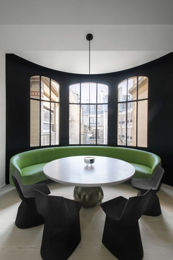 Armonía de tonos oscuros.