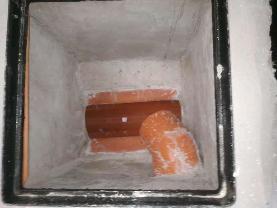 arqueta reconstruida con nuevo desague y canalizacion