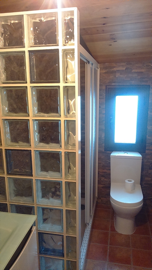 ASEO PLANTA 1 CON MAMPARA EN PAVEL