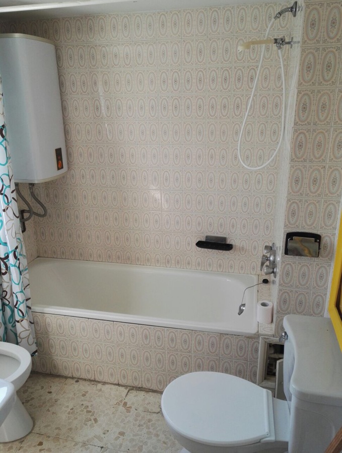 Aspecto de baño antes de reformar