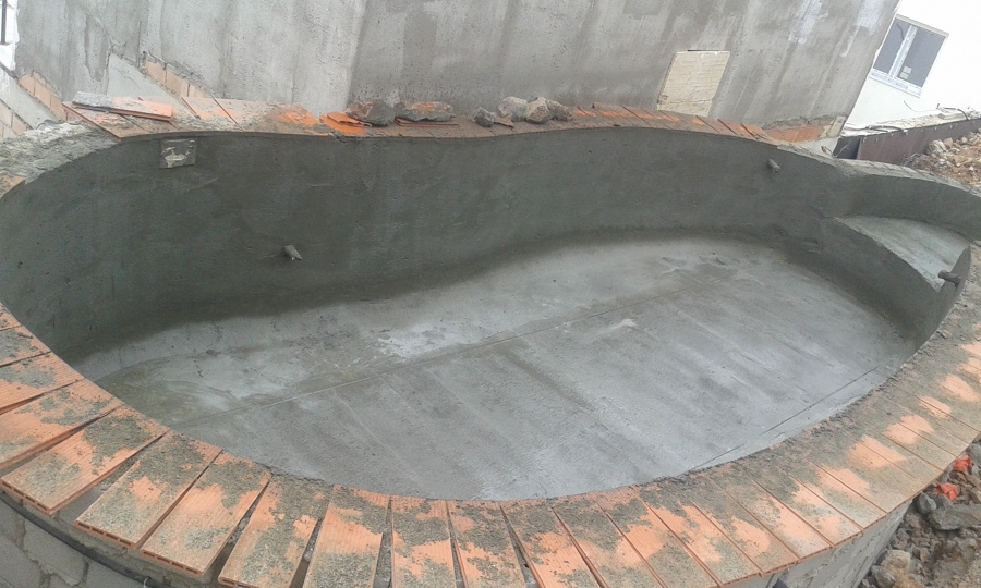 Aspecto de piscina antes de la impemeabilizacion