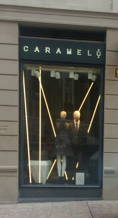 Aspecto del escaparate ya pintado.