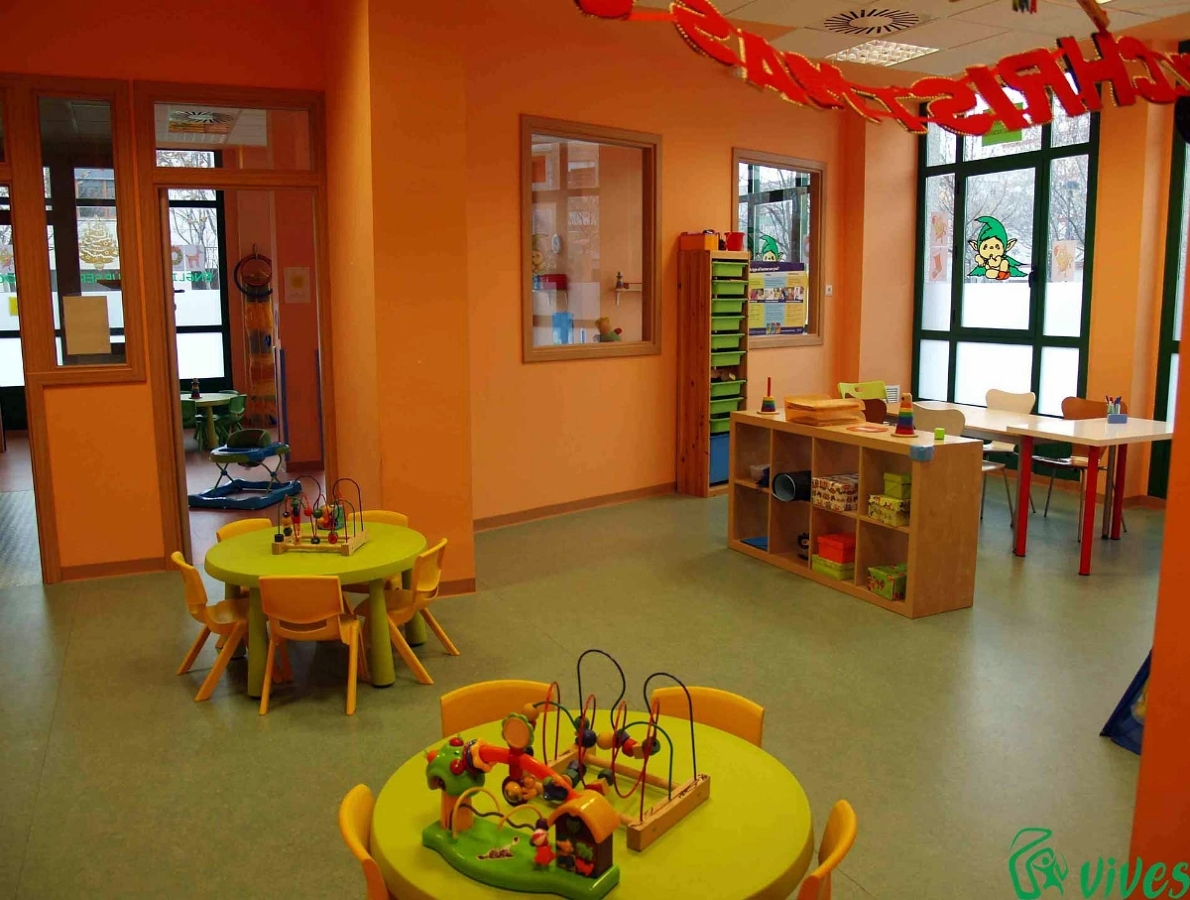 Aula para clases de niños y adultos de la guardería en Utebo (Zaragoza)