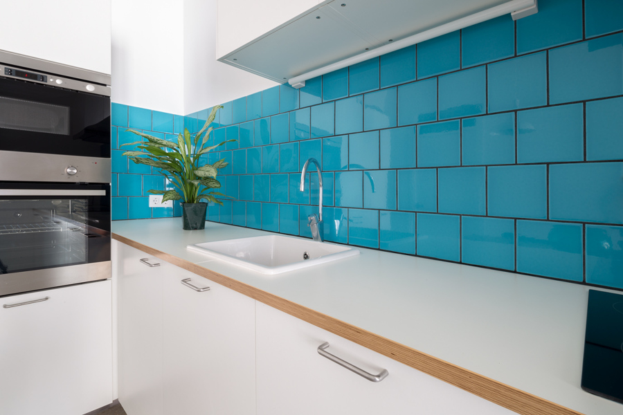 azulejos cobalto en cocina