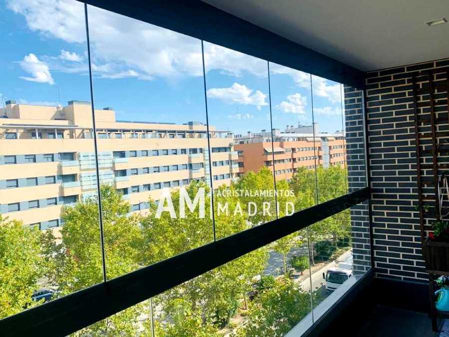 Balcón acristalado en Leganés